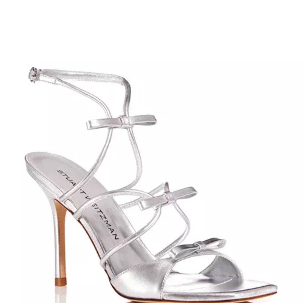 Stuart Weitzman MSRP $550
Women's Tully 100 Bow Strappy Sandals sz 7.5B